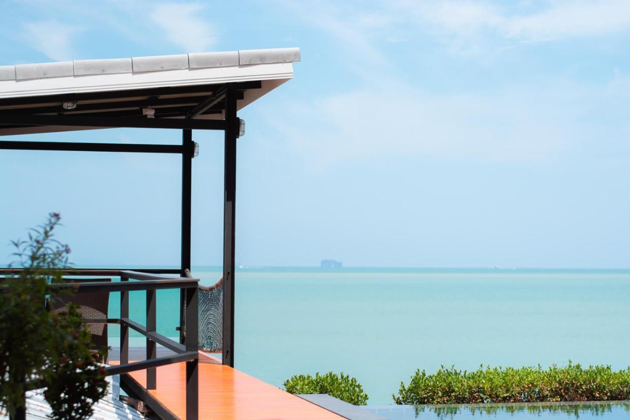 Koh Sirey Beachfront Pool Villa Phuket Bagian luar foto