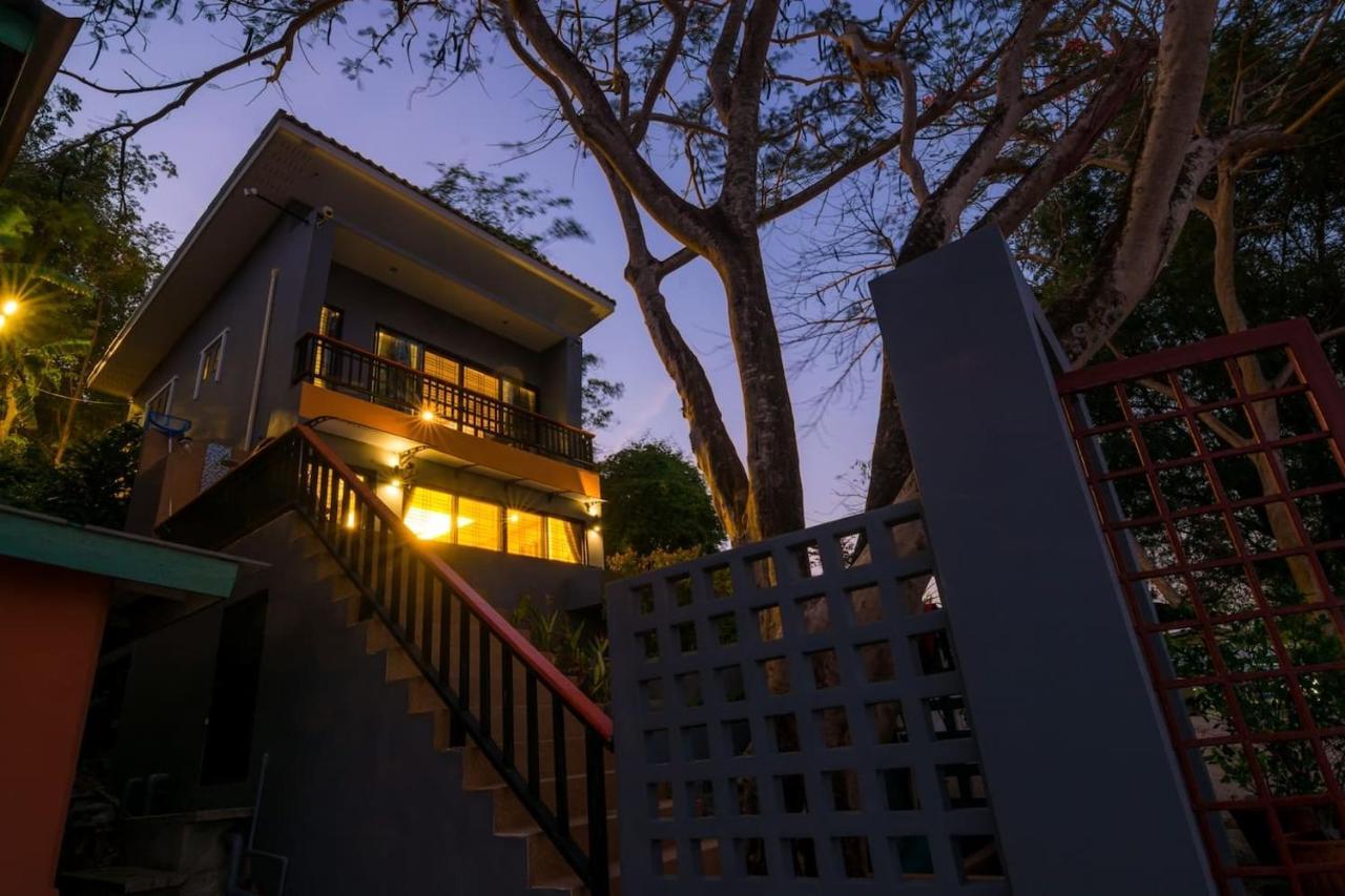 Koh Sirey Beachfront Pool Villa Phuket Bagian luar foto