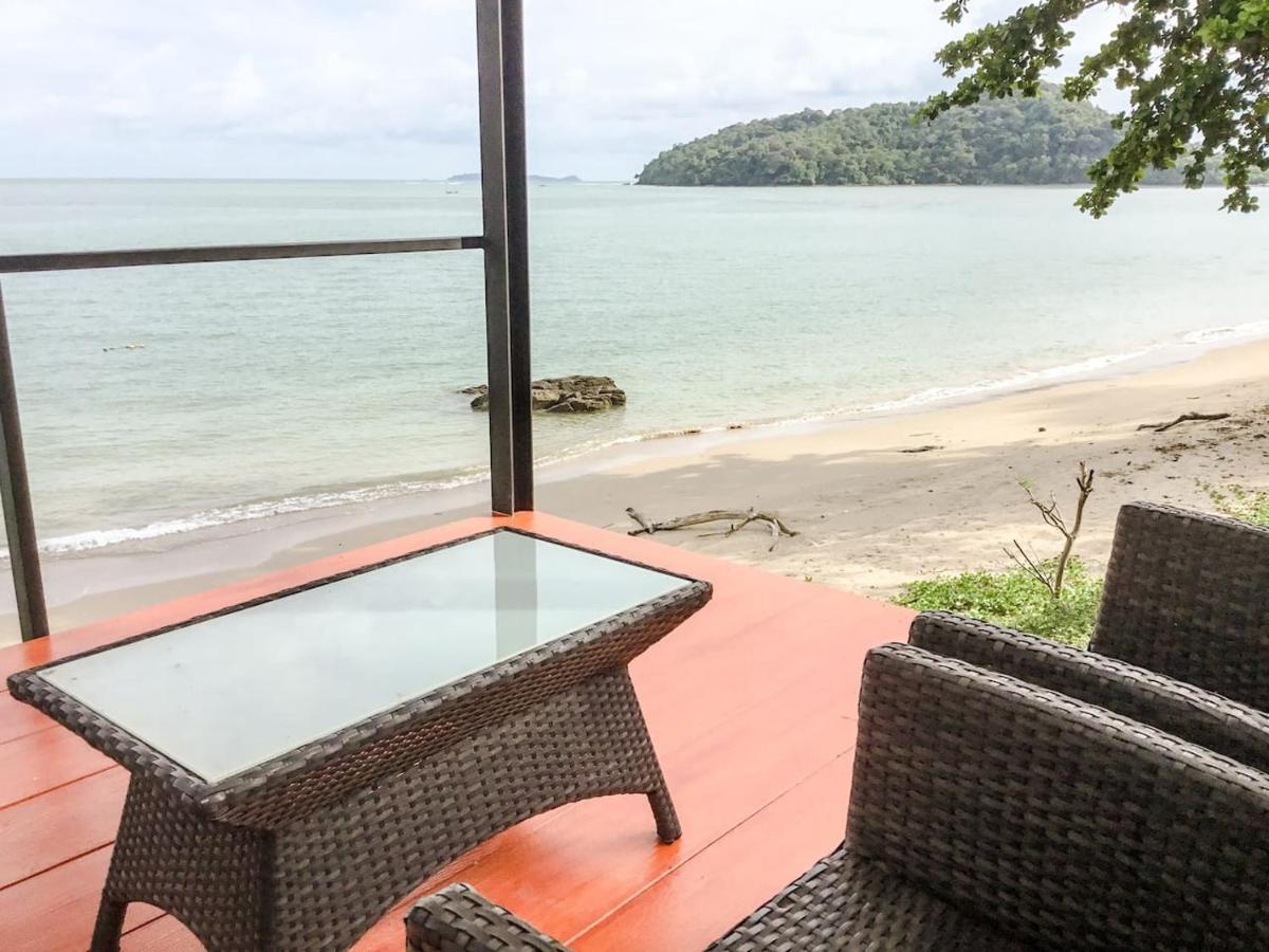 Koh Sirey Beachfront Pool Villa Phuket Bagian luar foto