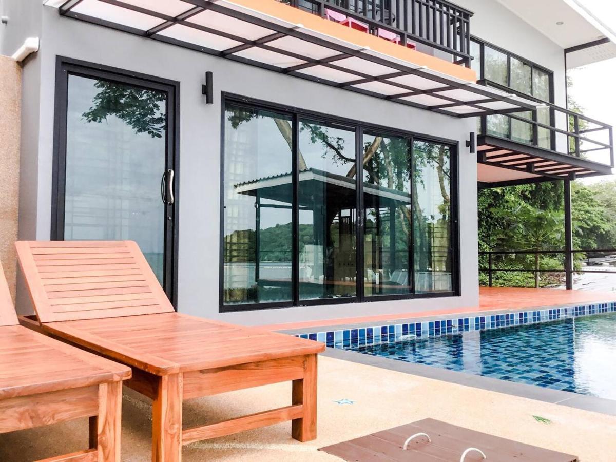 Koh Sirey Beachfront Pool Villa Phuket Bagian luar foto