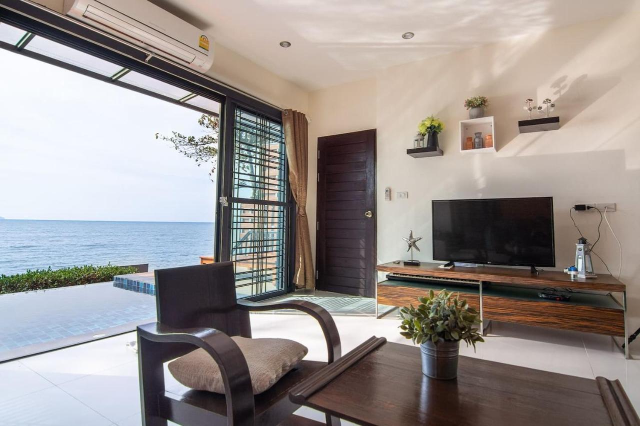 Koh Sirey Beachfront Pool Villa Phuket Bagian luar foto