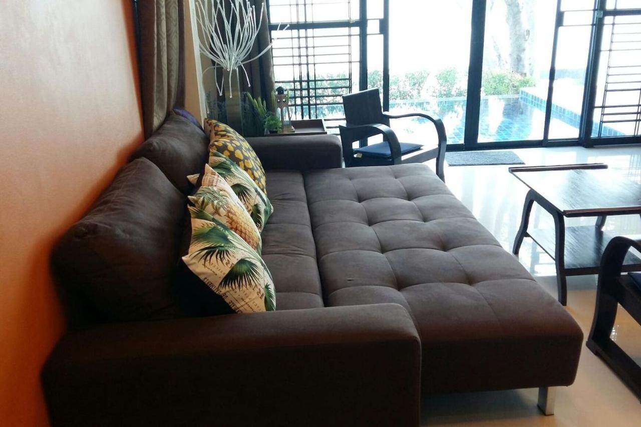 Koh Sirey Beachfront Pool Villa Phuket Bagian luar foto