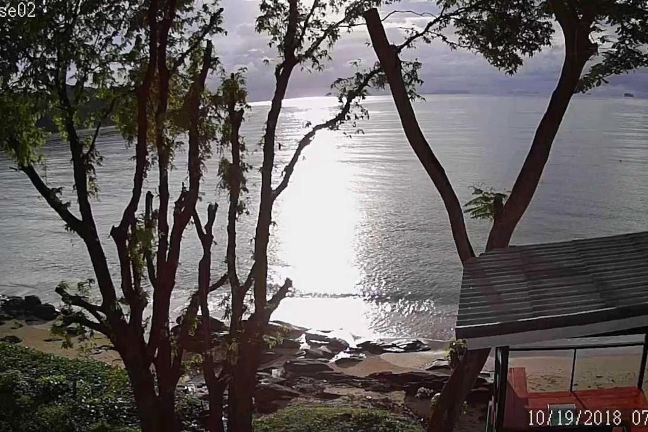Koh Sirey Beachfront Pool Villa Phuket Bagian luar foto