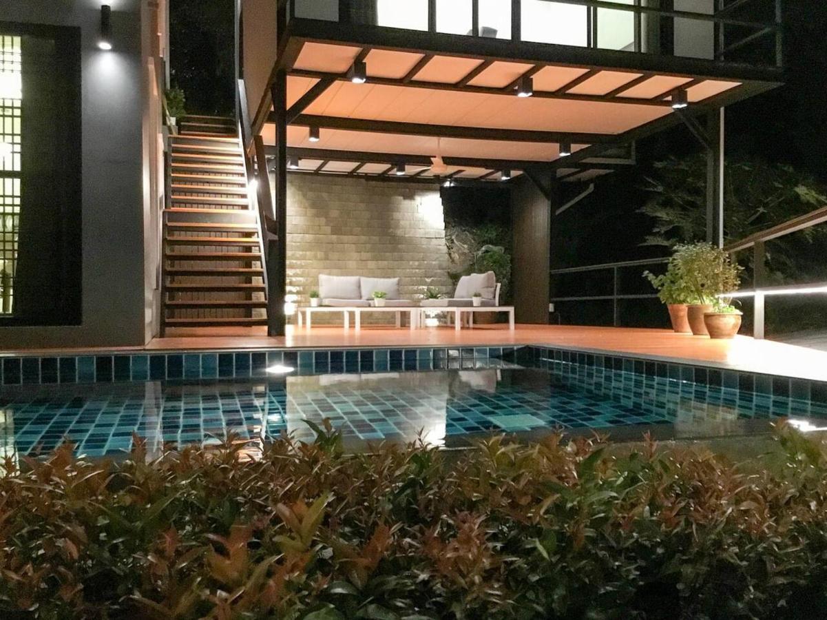 Koh Sirey Beachfront Pool Villa Phuket Bagian luar foto