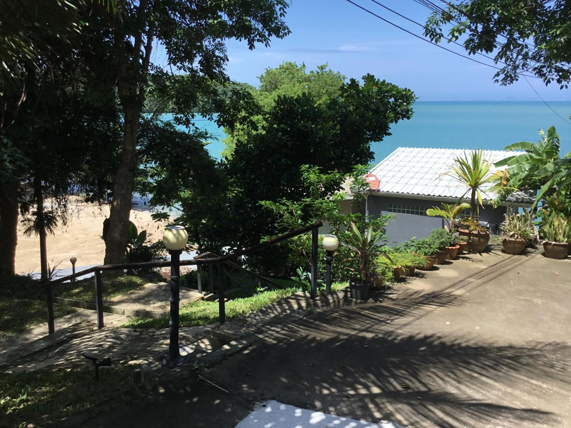 Koh Sirey Beachfront Pool Villa Phuket Bagian luar foto