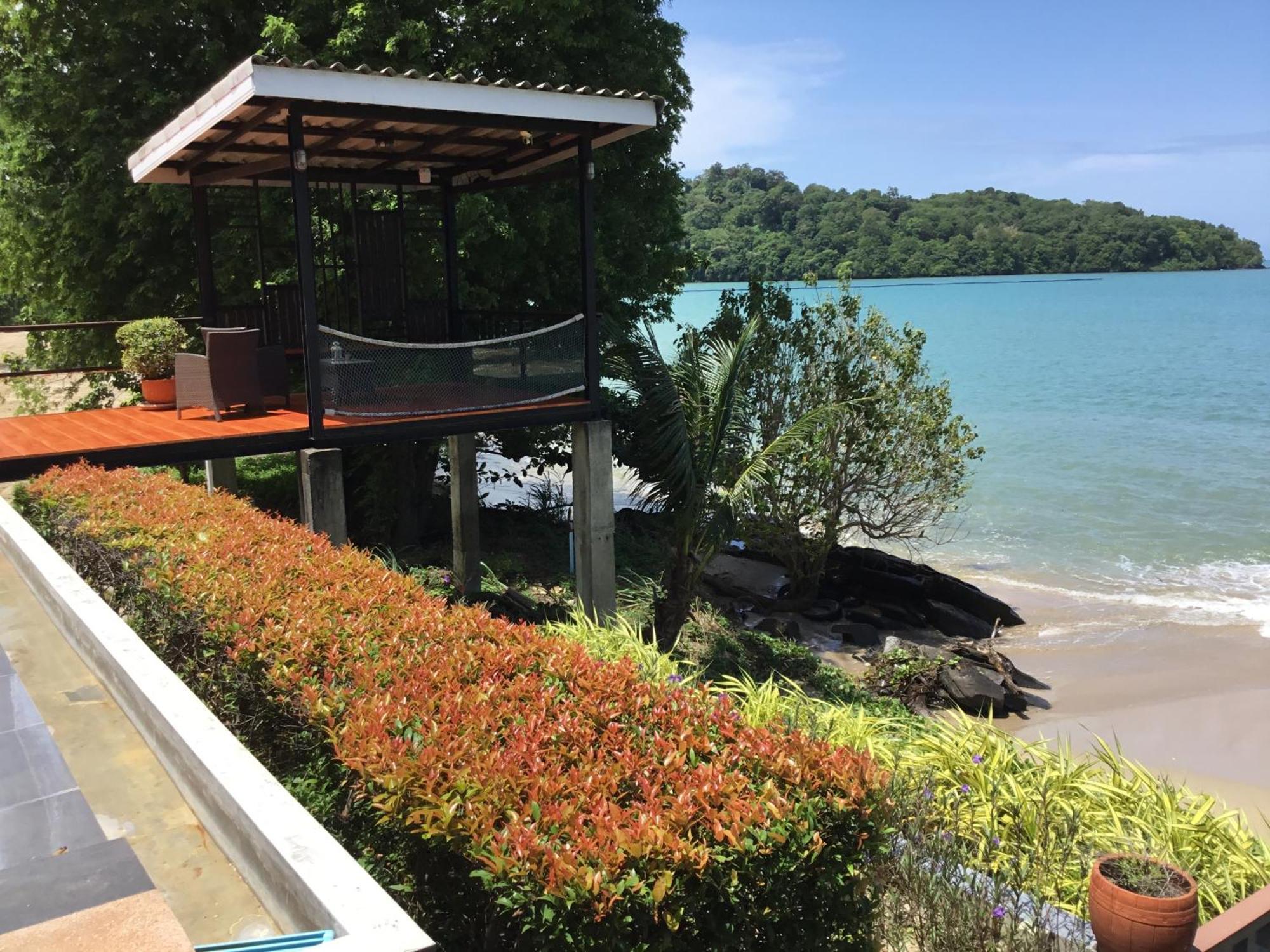 Koh Sirey Beachfront Pool Villa Phuket Bagian luar foto